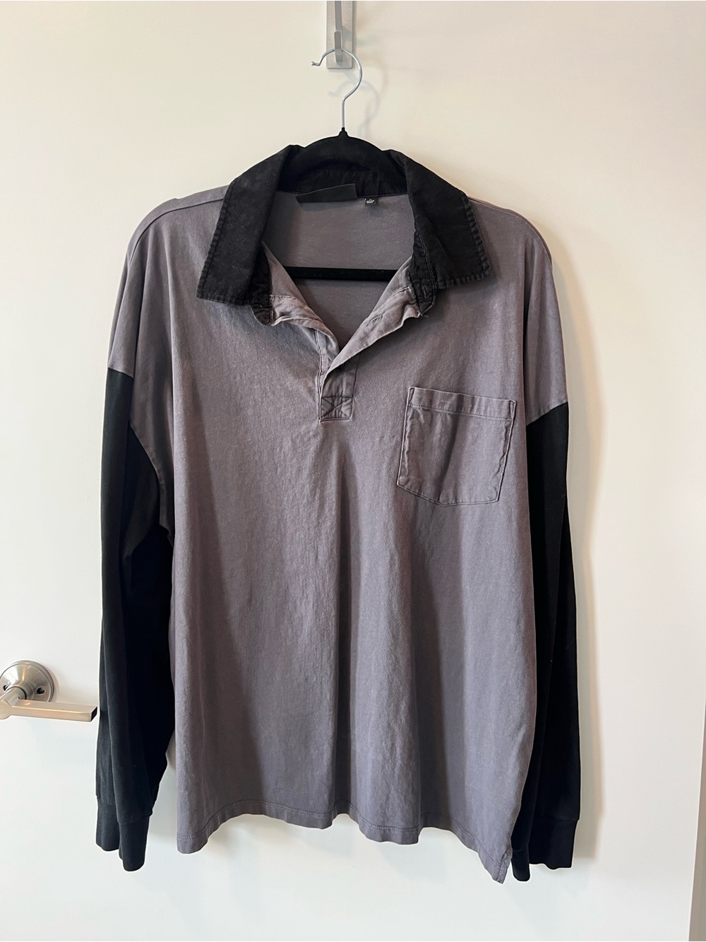 No Boundaries Two-Tone Long Sleeve Polo Shirt - Gray and Black